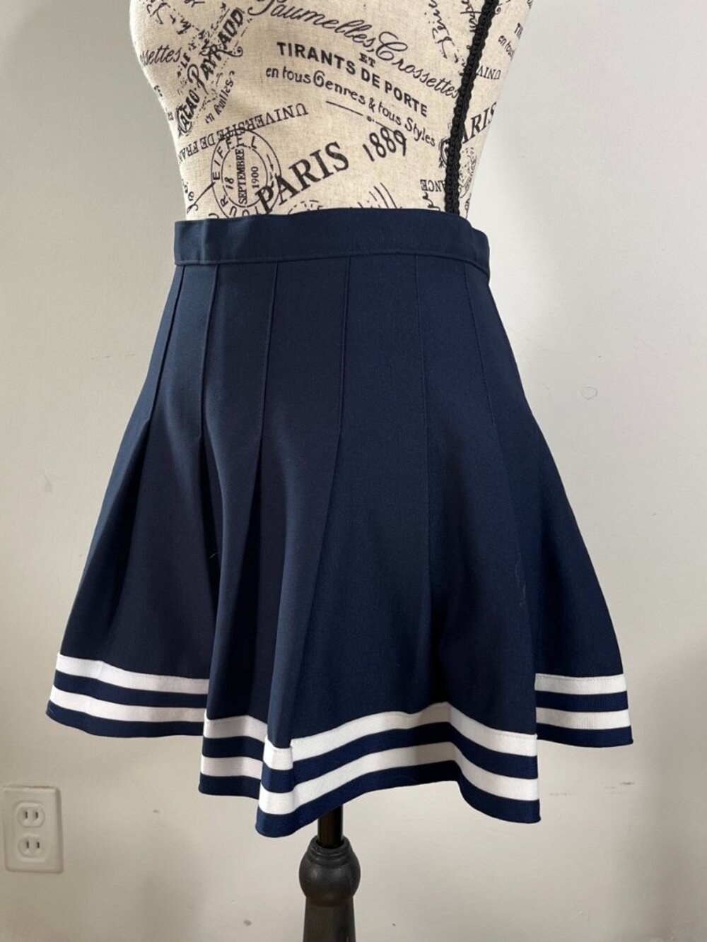 Classic Schoolgirl Navy Pleated Cheer Academia Skirt Womens Sz: M